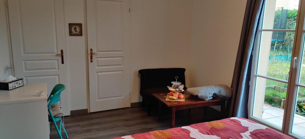 Ocalm Longjumeau Exterior photo